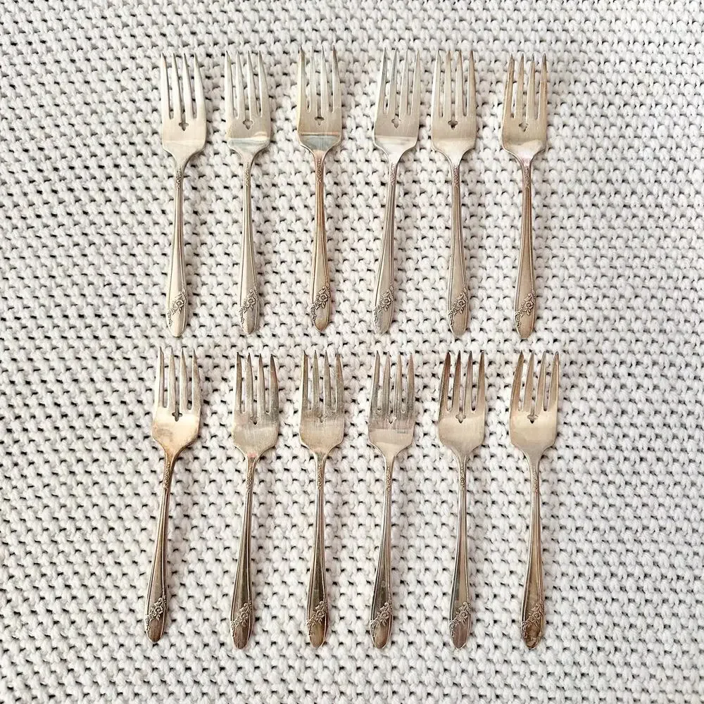 Oneida Tudor Plate Queen Bess Set of 12 Replacement Salad Forks Flatware 6.5